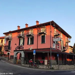 Panzió Azzano Holidays, Mezzegra